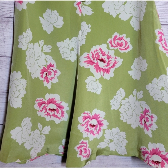 Banana Republic 100% Silk Women's Skirt Size 0 Floral Flowy Pastel Green Lined - Picture 5 of 14